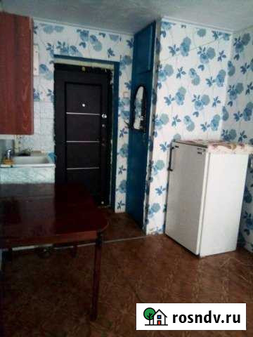 Комната 15 м² в 5-ком. кв., 1/5 эт. в аренду на длительный срок в Новокузнецке Новокузнецк - изображение 1