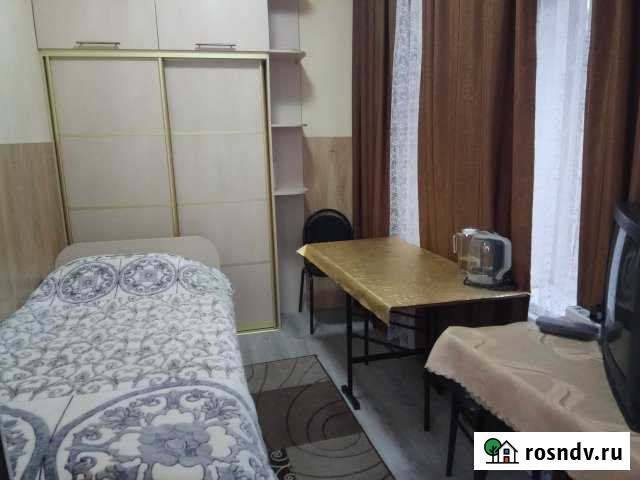 Комната 12 м² в 3-ком. кв., 1/1 эт. в аренду посуточно в Выселках Выселки - изображение 1