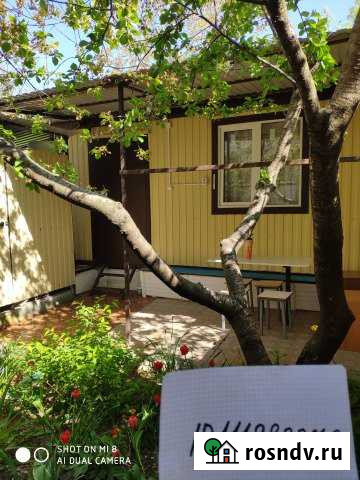 Дом 25 м² на участке 1 сот. в аренду посуточно в Кабардинке Кабардинка - изображение 1