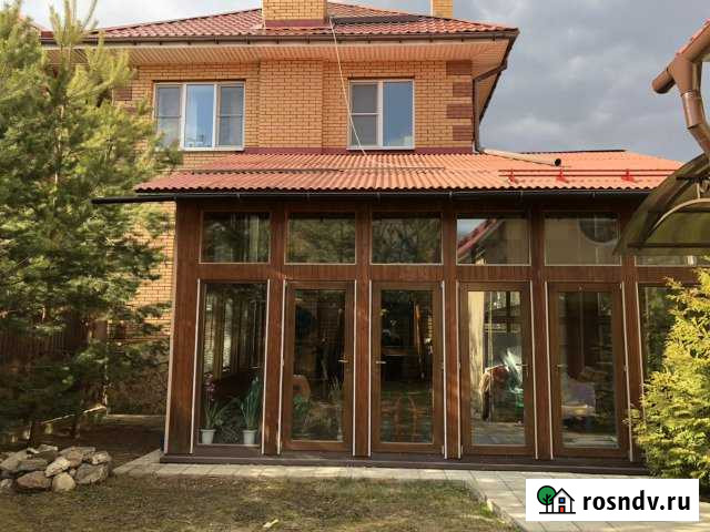Дом 350 м² на участке 5.5 сот. в аренду на длительный срок в Красногорске Московской области Красногорск - изображение 1