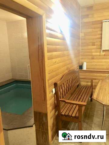 Коттедж 250 м² на участке 5 сот. в аренду на длительный срок в Саратове Саратов - изображение 1