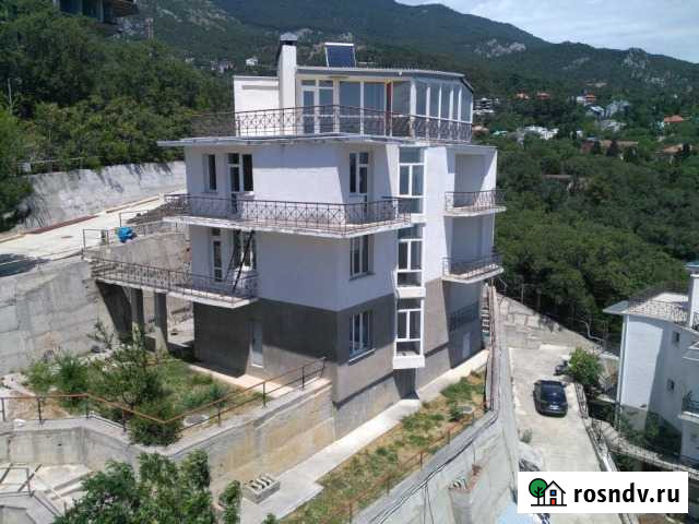 Коттедж 403 м² на участке 4 сот. на продажу в Ялте Ялта - изображение 1