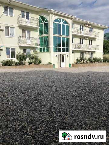 Комната 18 м² в 9-ком. кв., 2/3 эт. в аренду посуточно в Саках Саки - изображение 1