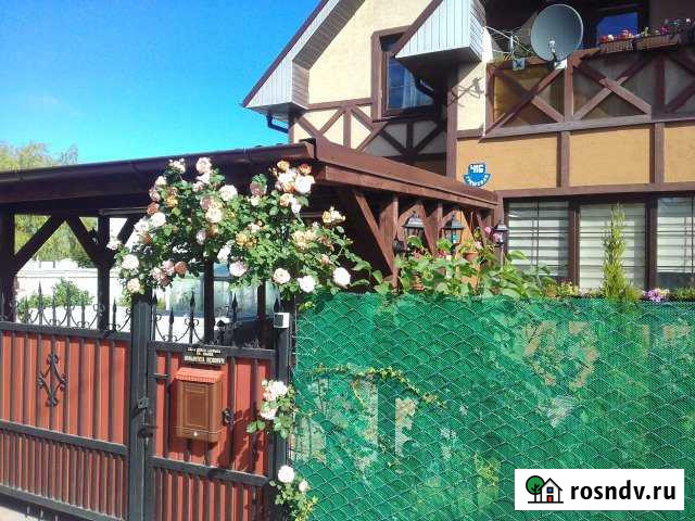 Дом 140 м² на участке 4 сот. в аренду посуточно в Зеленоградске Зеленоградск - изображение 1