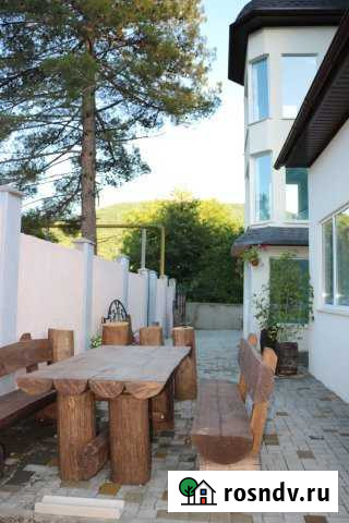 Коттедж 120 м² на участке 10 сот. в аренду посуточно в Небуге Небуг - изображение 1