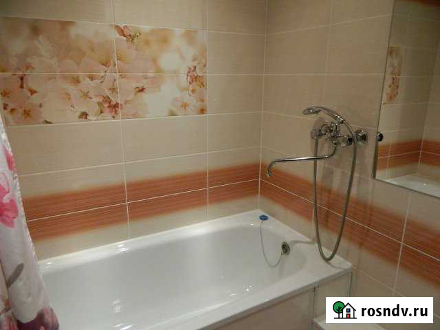 1-комнатная квартира, 38 м², 2/9 эт. в аренду посуточно в Балаково Балаково - изображение 1