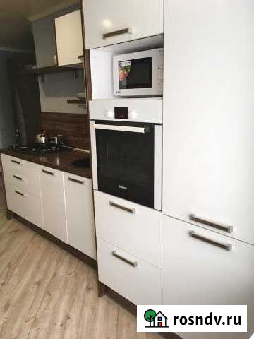 2-комнатная квартира, 61 м², 2/5 эт. в аренду посуточно в Серове Серов - изображение 1