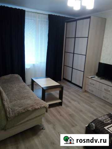 1-комнатная квартира, 30 м², 2/5 эт. в аренду посуточно в Нижнекамске Нижнекамск - изображение 1