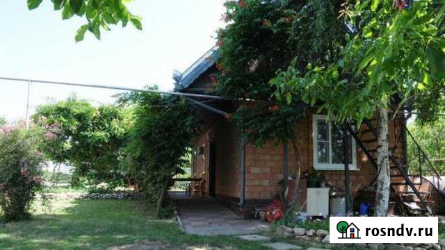 Коттедж 60 м² на участке 15 сот. в аренду посуточно в Голубицкой Голубицкая - изображение 1