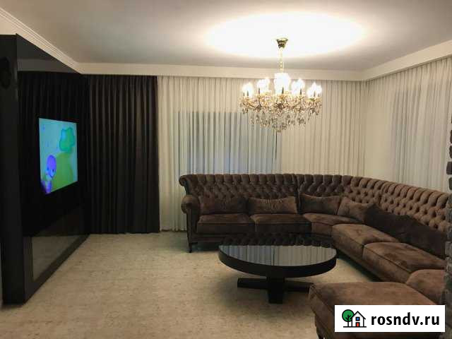 2-комнатная квартира, 85 м², 3/8 эт. в аренду посуточно во Владикавказе Владикавказ - изображение 1