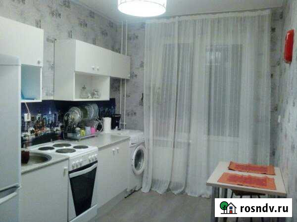 1-комнатная квартира, 35 м², 14/15 эт. в аренду посуточно в Никольском Ленинградской области Никольское - изображение 1