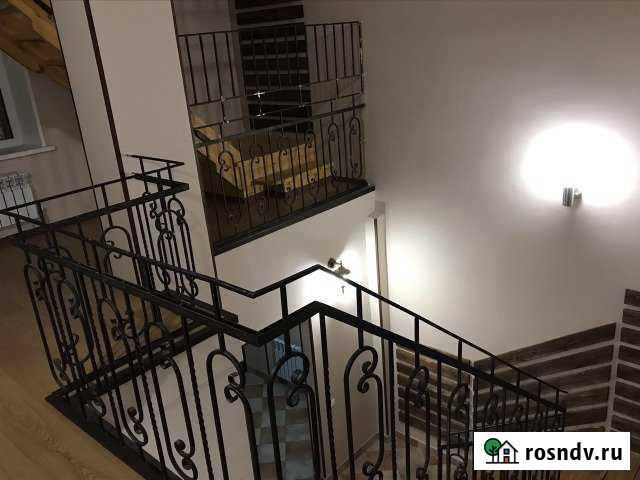 Дом 300 м² на участке 9 сот. в аренду посуточно в Нижнем Новгороде Нижний Новгород - изображение 1