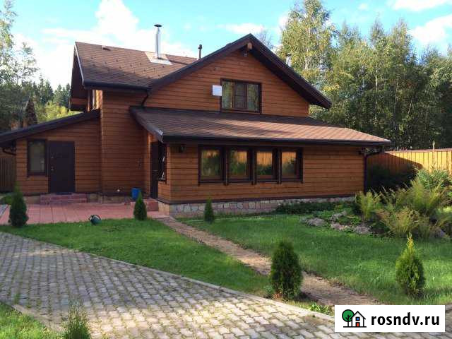 Коттедж 175 м² на участке 11 сот. в аренду посуточно в Рощино Ленинградской области Рощино - изображение 1