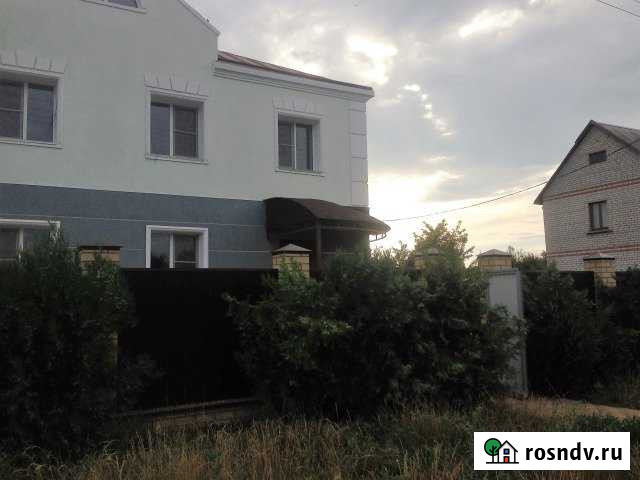 Коттедж 250 м² на участке 20 сот. на продажу в Средней Ахтубе Средняя Ахтуба - изображение 1