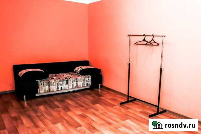 2-комнатная квартира, 42 м², 1/5 эт. в аренду посуточно в Ленинске-Кузнецком Ленинск-Кузнецкий - изображение 1