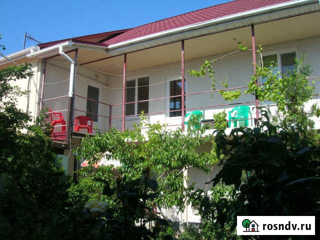 Коттедж 100 м² на участке 6 сот. в аренду посуточно в Евпатории Евпатория - изображение 1