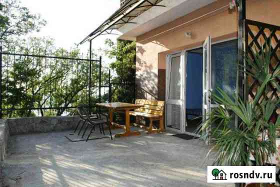 2-комнатная квартира, 40 м², 1/3 эт. в аренду посуточно в Алупке Алупка