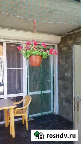 Коттедж 30 м² на участке 3 сот. в аренду посуточно в Новомихайловском кп Новомихайловский кп - изображение 1