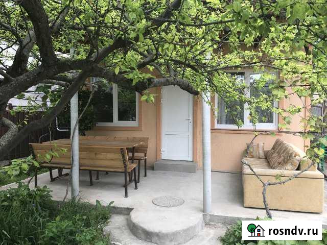 Дом 70 м² на участке 7 сот. в аренду посуточно в Кабардинке Кабардинка - изображение 1