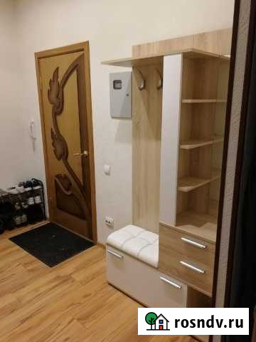 2-комнатная квартира, 70 м², 1/6 эт. в аренду на длительный срок в Киришах Кириши - изображение 1