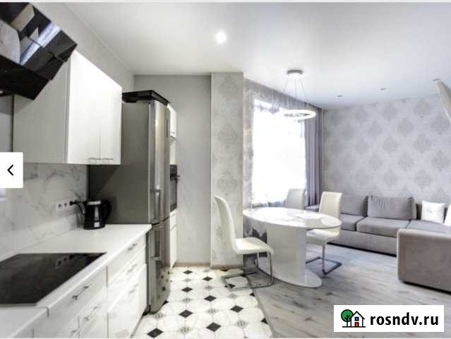 3-комнатная квартира, 63 м², 3/14 эт. в аренду на длительный срок в Новокузнецке Новокузнецк - изображение 1