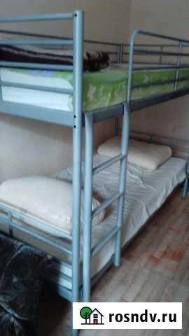 Комната 12 м² в 4-ком. кв., 2/5 эт. в аренду посуточно в Новосибирске Новосибирск - изображение 1