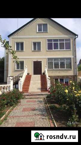 Комната 40 м² в 9-ком. кв., 1/3 эт. в аренду посуточно в Симферополе Симферополь - изображение 1