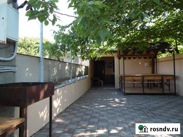 Дом 58 м² на участке 1 сот. в аренду посуточно в Дивноморском Дивноморское - изображение 1