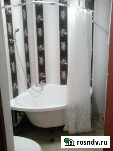 3-комнатная квартира, 58 м², 1/5 эт. в аренду посуточно в Вышнем Волочке Вышний Волочек - изображение 1