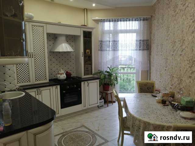 3-комнатная квартира, 100 м², 4/10 эт. в аренду посуточно в Ессентуках Ессентуки - изображение 1