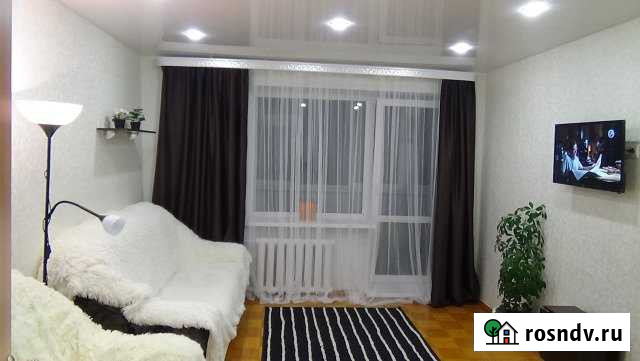 3-комнатная квартира, 65 м², 4/5 эт. в аренду посуточно в Великом Новгороде Великий Новгород - изображение 1