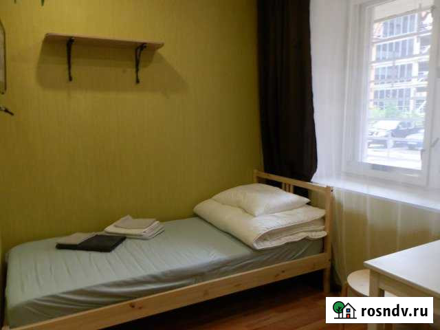 Комната 6 м² в 3-ком. кв., 1/12 эт. в аренду посуточно в Екатеринбурге Екатеринбург - изображение 1