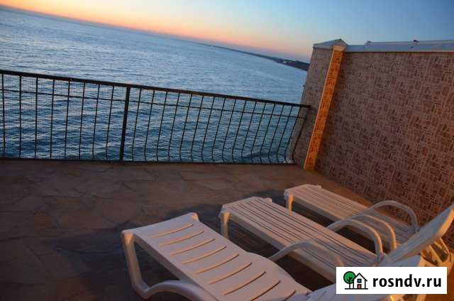 Коттедж 175 м² на участке 1 сот. в аренду посуточно в Саках Саки - изображение 1