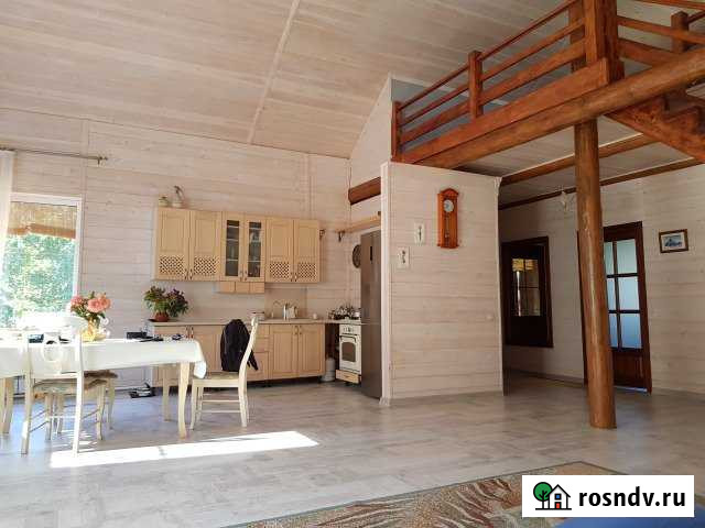 Коттедж 200 м² на участке 16 сот. в аренду посуточно в Красноярке Красноярка - изображение 1