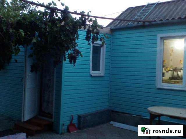 Дом 54 м² на участке 2 сот. в аренду посуточно в Котельниково Котельниково - изображение 1