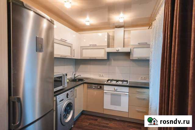 2-комнатная квартира, 56 м², 2/5 эт. в аренду посуточно в Тольятти Тольятти - изображение 1