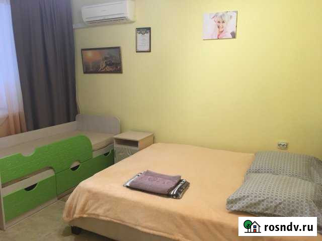 3-комнатная квартира, 55 м², 1/3 эт. в аренду посуточно в Новом Свете Республики Крым Новый Свет - изображение 1