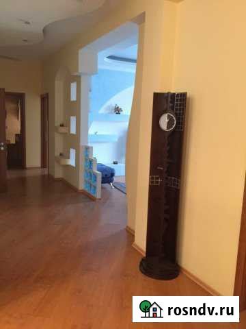 3-комнатная квартира, 124 м², 6/8 эт. в аренду на длительный срок в Курске Курск - изображение 1