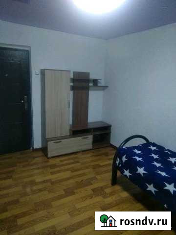 Комната 18 м² в 5-ком. кв., 4/4 эт. в аренду на длительный срок в Петропавловске-Камчатском Петропавловск-Камчатский - изображение 1