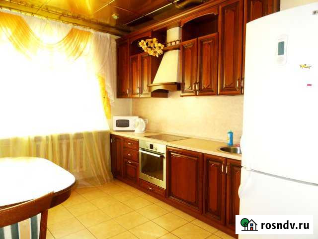 3-комнатная квартира, 80 м², 3/5 эт. в аренду посуточно в Сургуте Сургут - изображение 1