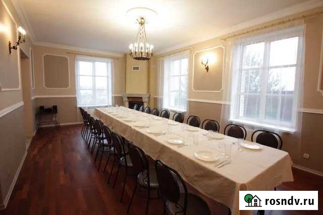 Коттедж 350 м² на участке 19 сот. в аренду посуточно в Буграх Бугры - изображение 1