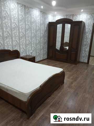 1-комнатная квартира, 56 м², 3/5 эт. в аренду на длительный срок во Владикавказе Владикавказ - изображение 1