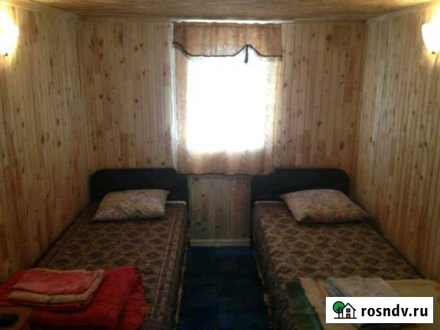 Комната 15 м² в 2-ком. кв., 1/1 эт. в аренду посуточно в Яровом Яровое - изображение 1