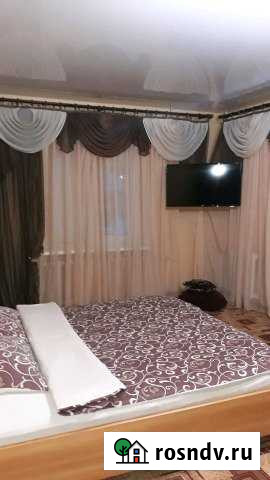 2-комнатная квартира, 100 м², 2/9 эт. в аренду посуточно в Энгельсе Энгельс - изображение 1