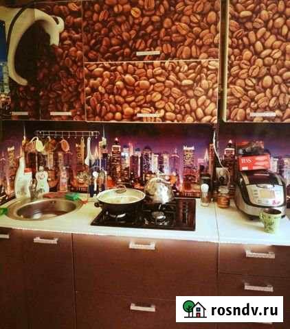 3-комнатная квартира, 56 м², 4/4 эт. в аренду на длительный срок в Ахтубинске Ахтубинск - изображение 1