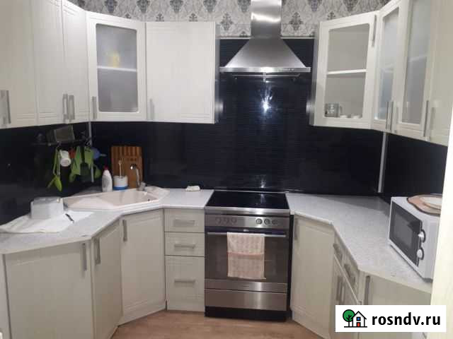 3-комнатная квартира, 80 м², 2/3 эт. в аренду на длительный срок во Владивостоке Владивосток - изображение 1