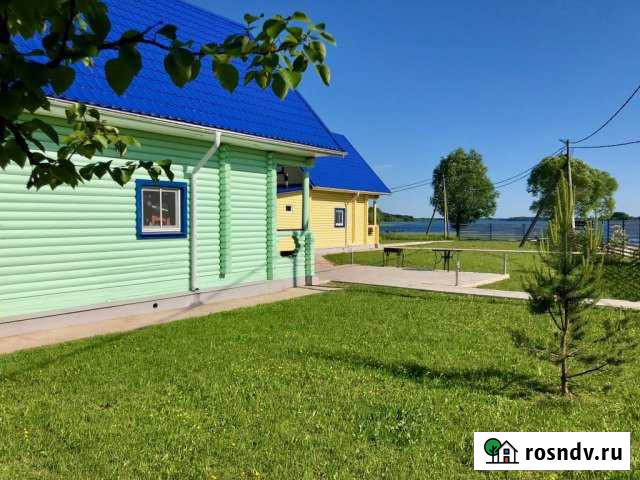 Коттедж 110 м² на участке 65 сот. в аренду посуточно на Лугах Луга - изображение 1