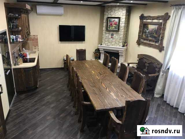 Коттедж 220 м² на участке 25 сот. в аренду посуточно в Лобне Лобня - изображение 1