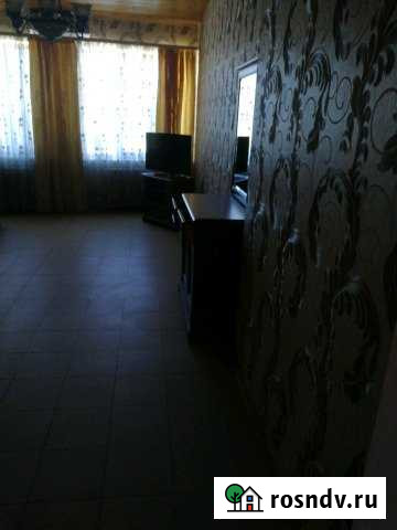 Комната 30 м² в 7-ком. кв., 3/3 эт. в аренду посуточно в Таганроге Таганрог - изображение 1