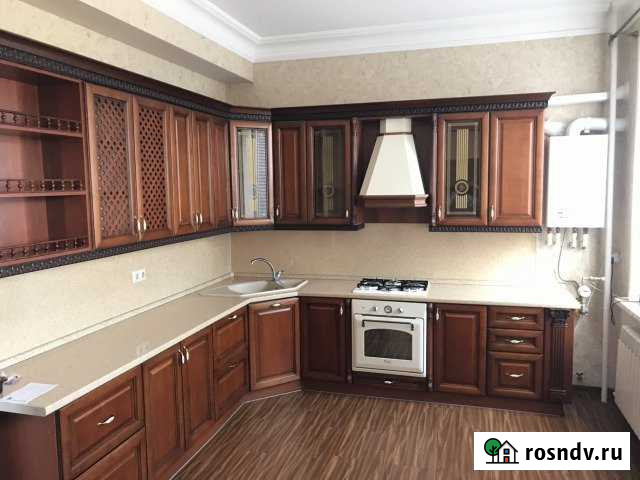 3-комнатная квартира, 110 м², 3/5 эт. в аренду на длительный срок в Каспийске Каспийск - изображение 1